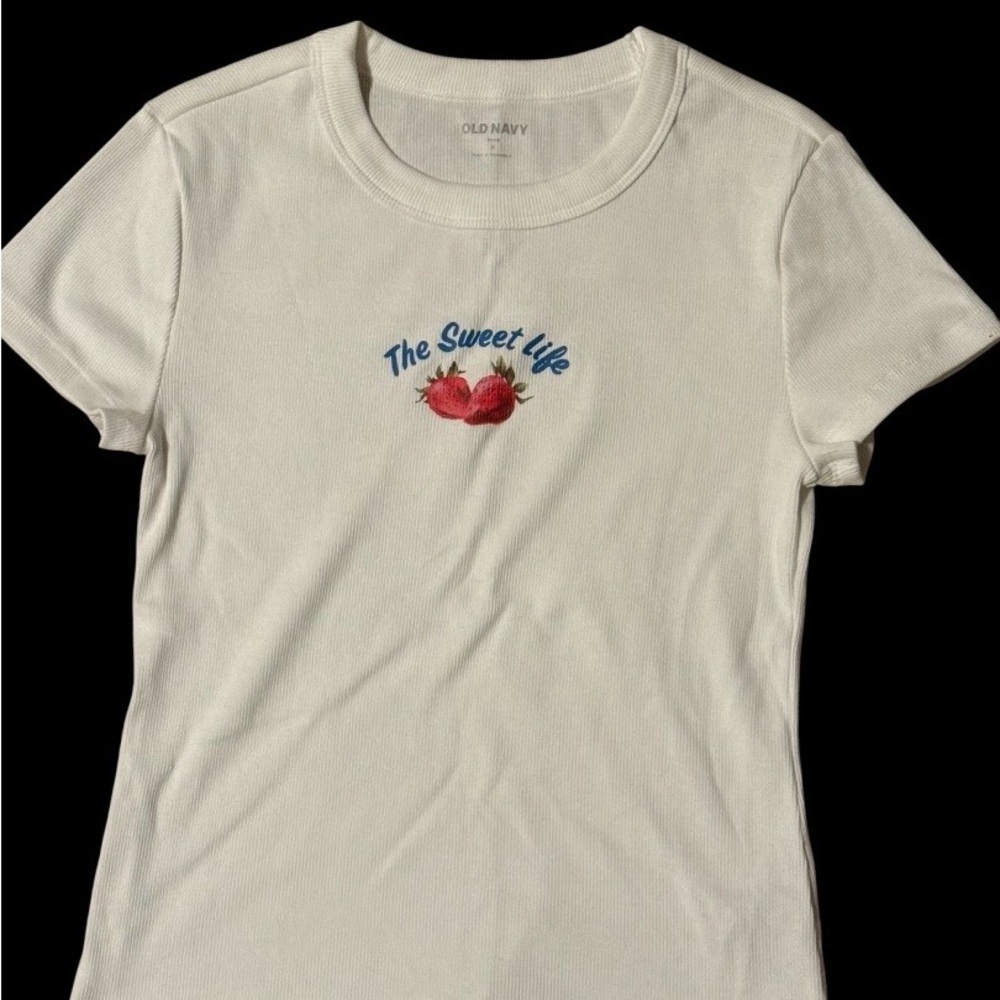Old Navy Cream Graphic Tee New-The Sweet Life